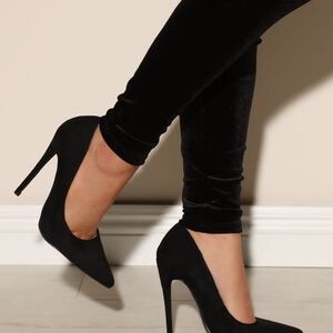 Classic Black Pointed Toe Stiletto Pumps